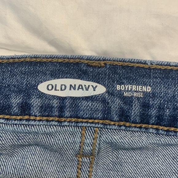 Old Navy Boyfriend Distressed Jeans, size 14 - Picture 5 of 10